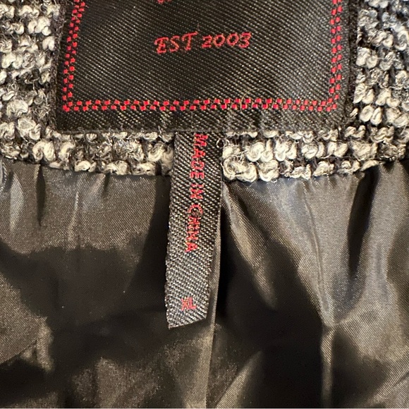 Yoki Black Tweed Jacket - Picture 6 of 9